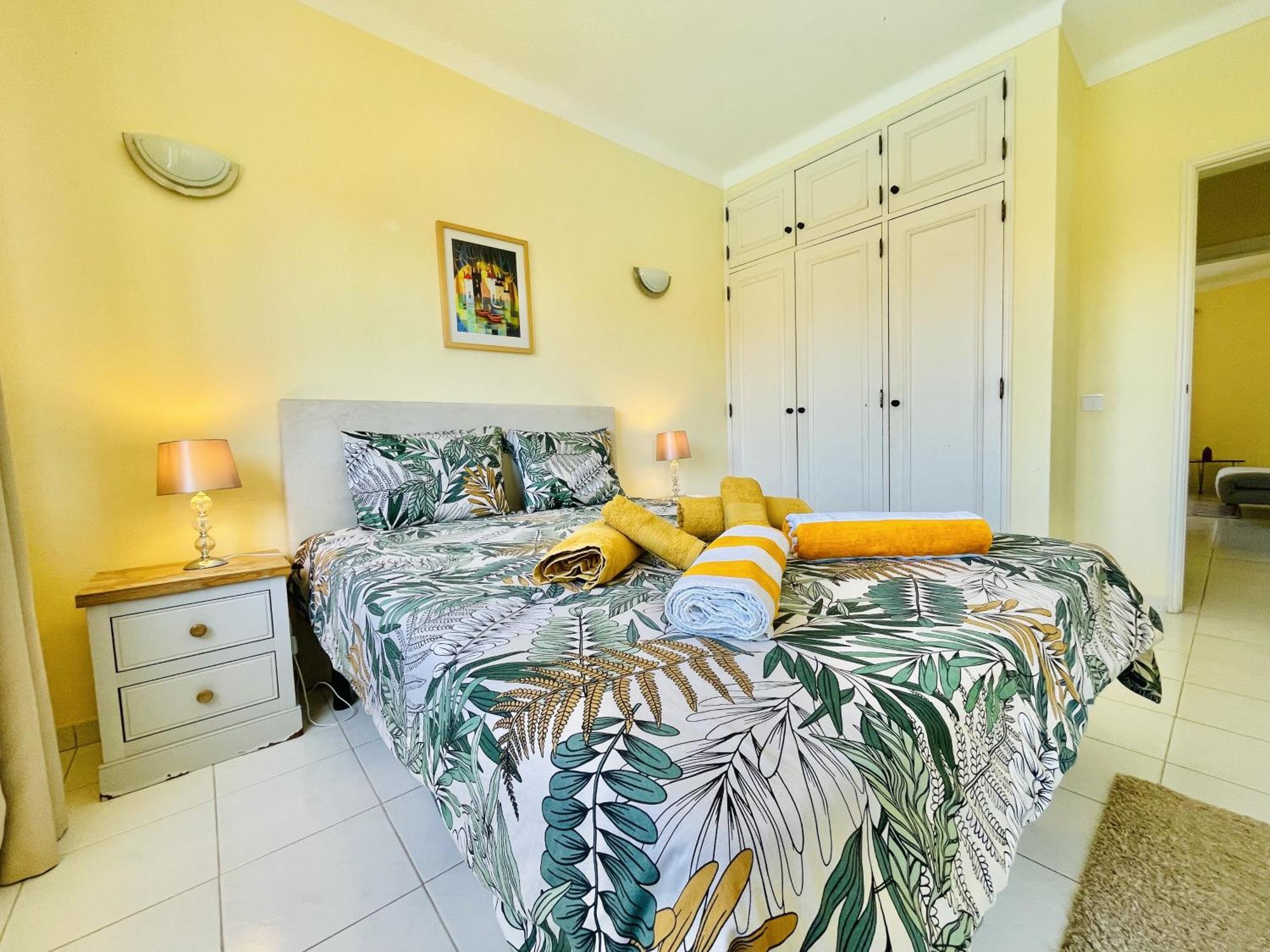 Lavanda - 2 Bedrooms - 3 Level Pool - Garden - Beach 1Km Estômbar Eksteriør bilde