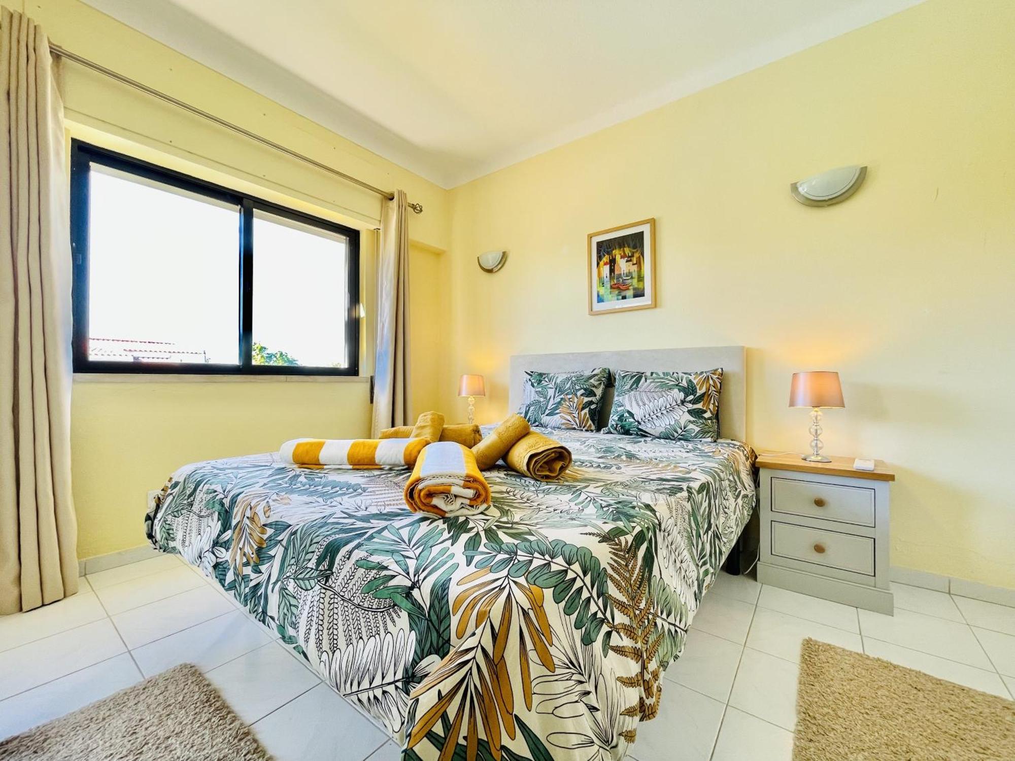 Lavanda - 2 Bedrooms - 3 Level Pool - Garden - Beach 1Km Estômbar Eksteriør bilde