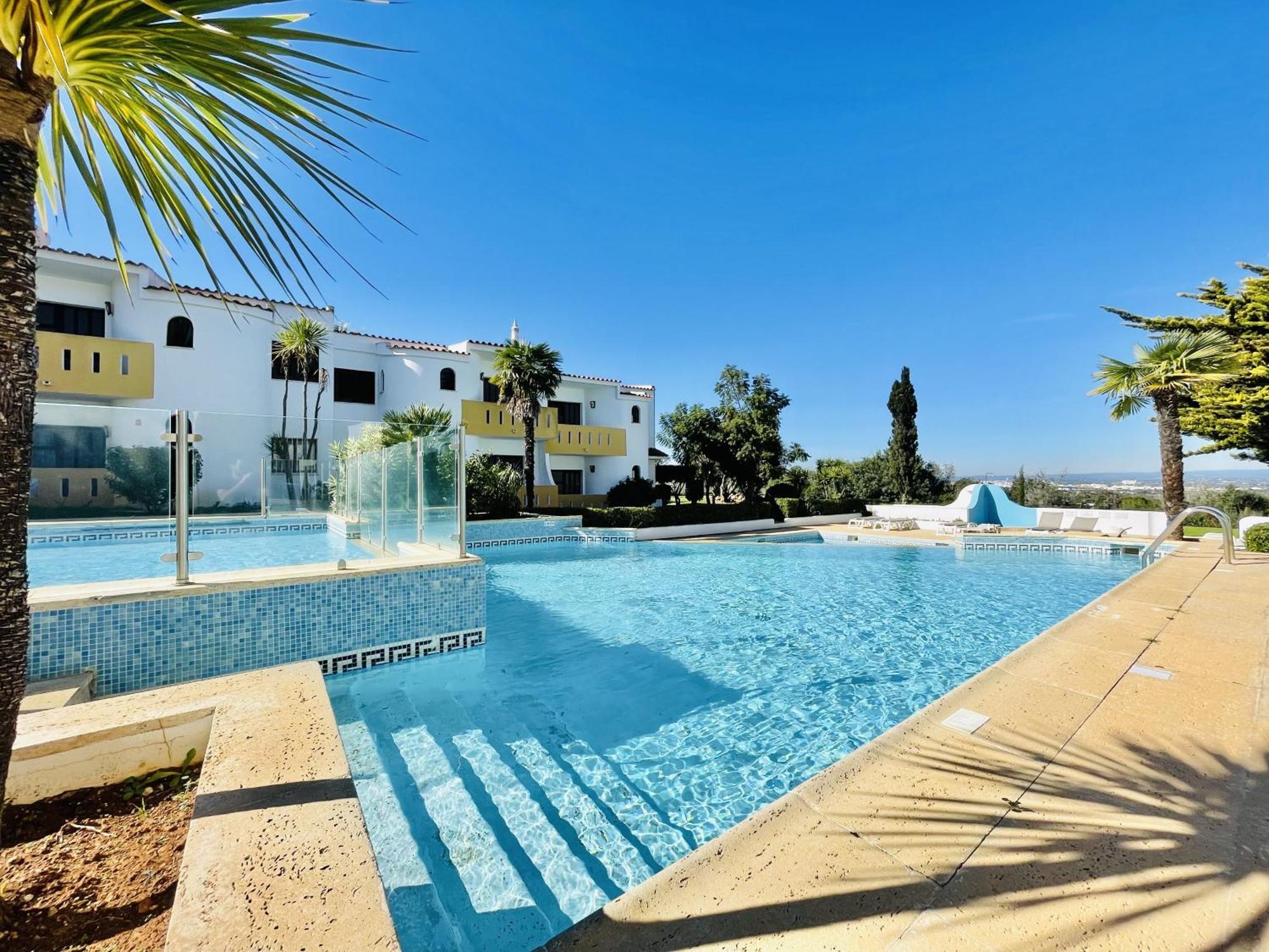 Lavanda - 2 Bedrooms - 3 Level Pool - Garden - Beach 1Km Estômbar Eksteriør bilde